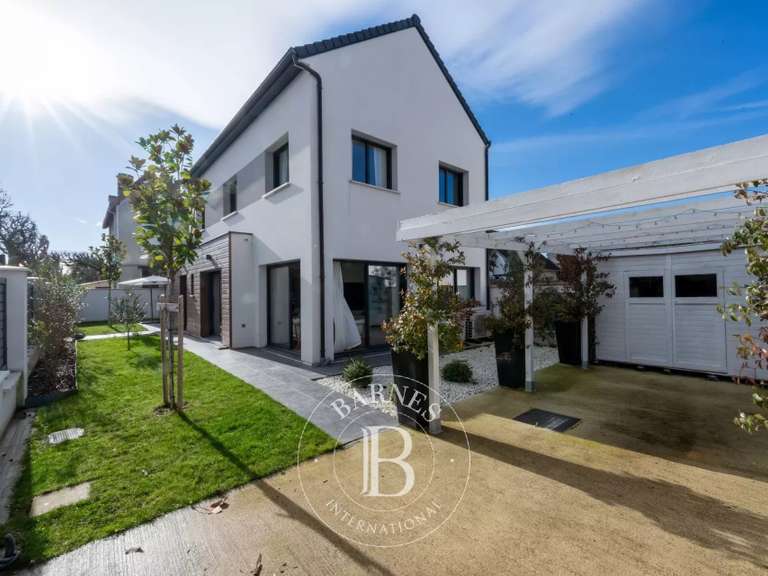 Maison Joinville-le-Pont - 5 chambres - 150m²