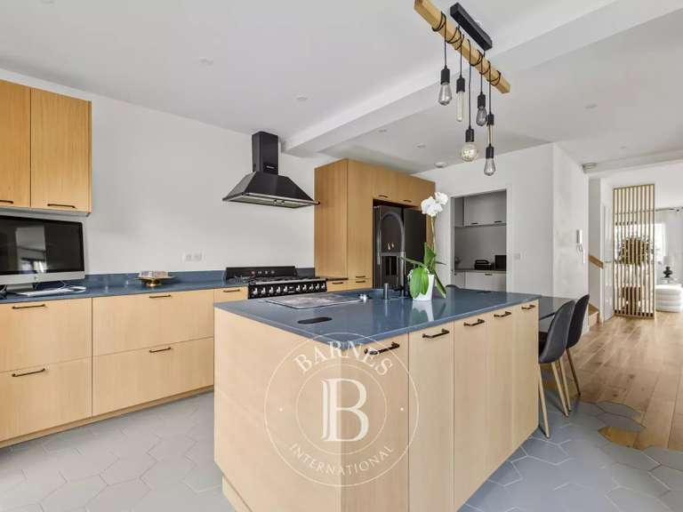 Maison Joinville-le-Pont - 5 chambres - 150m²