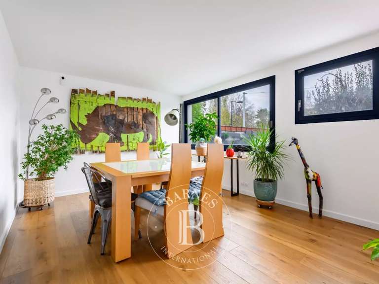 Maison Joinville-le-Pont - 4 chambres - 270m²