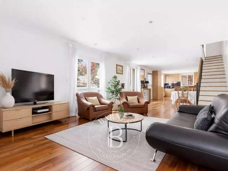 House Joinville-le-Pont - 3 bedrooms - 115m²