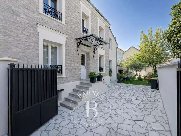 House Joinville-le-Pont - 3 bedrooms - 115m²