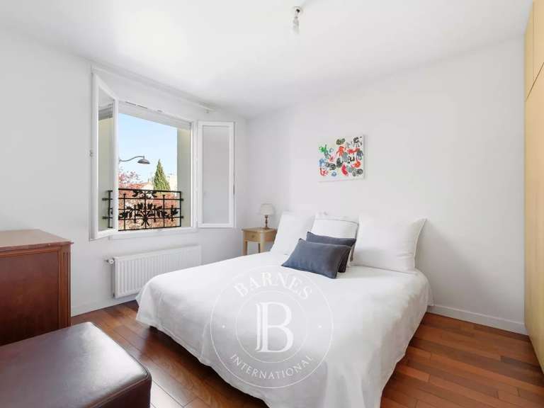 House Joinville-le-Pont - 3 bedrooms - 115m²