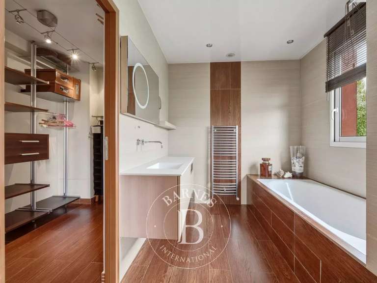 Maison Joinville-le-Pont - 5 chambres - 344m²