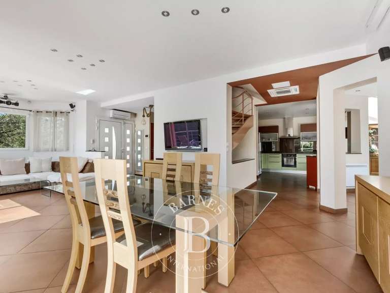 Maison Joinville-le-Pont - 5 chambres - 344m²