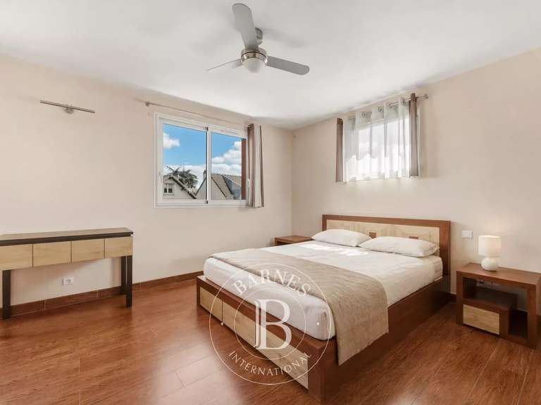 Maison Joinville-le-Pont - 5 chambres - 344m²