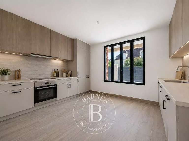 Maison Joinville-le-Pont - 5 chambres - 219m²
