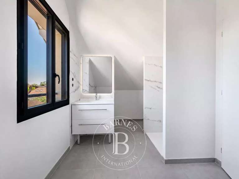 Maison Joinville-le-Pont - 5 chambres - 173m²