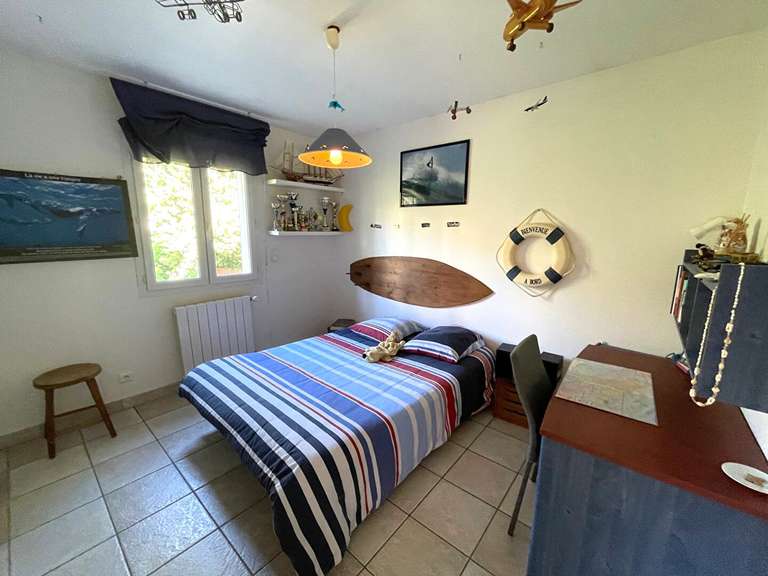 Maison Jonquerettes - 5 chambres - 176m²
