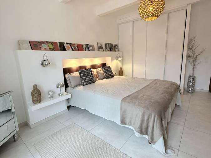 Maison Jonquières - 450m²