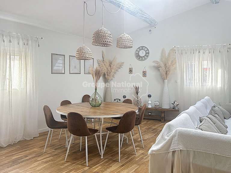 Maison Jonquières-Saint-Vincent - 3 chambres - 140m²