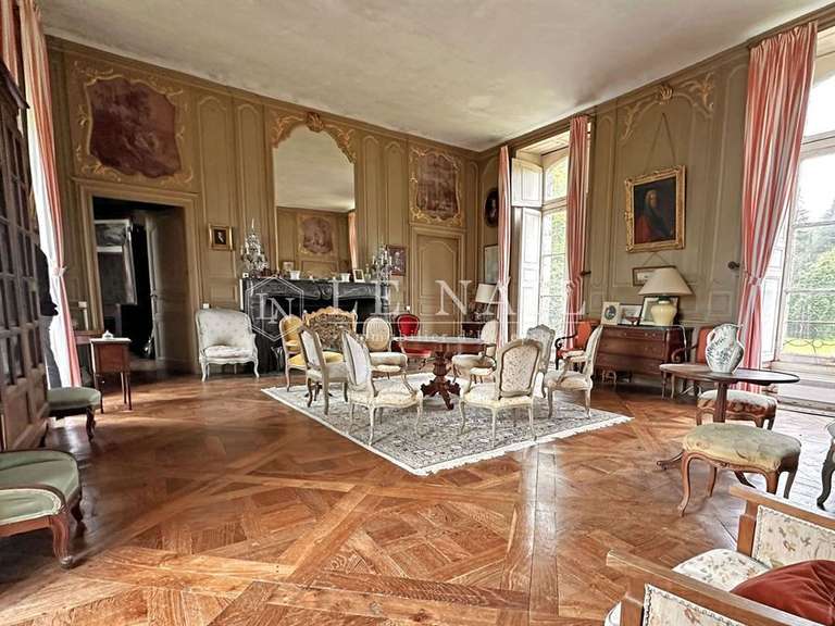 Château Josselin - 9 chambres - 750m²