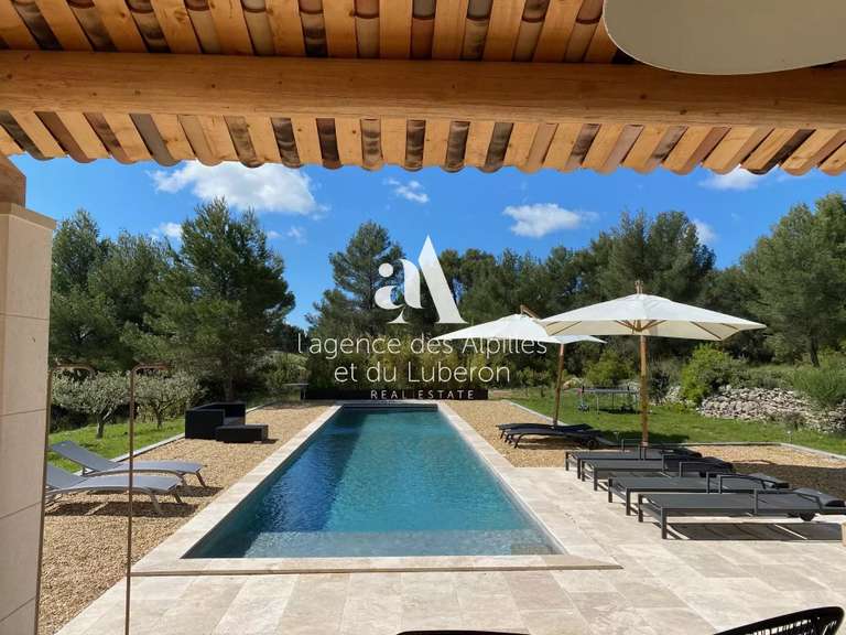 House Joucas - 4 bedrooms - 6300m²