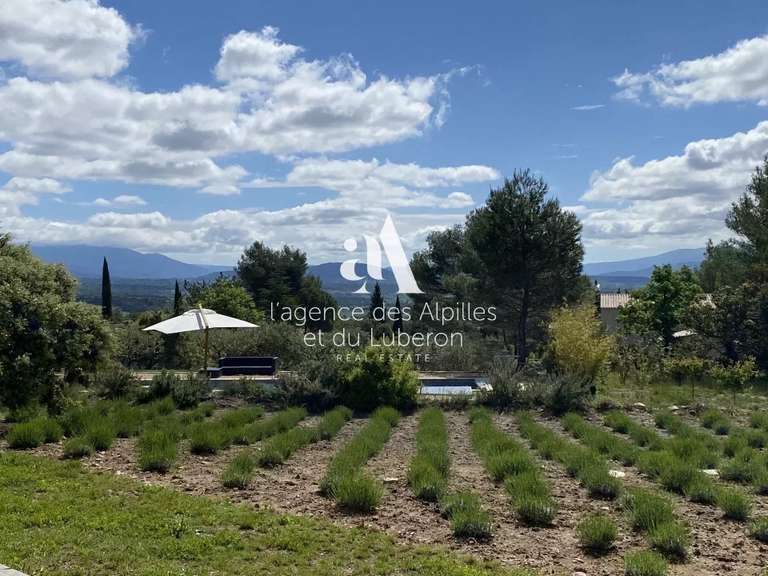 House Joucas - 4 bedrooms - 6300m²