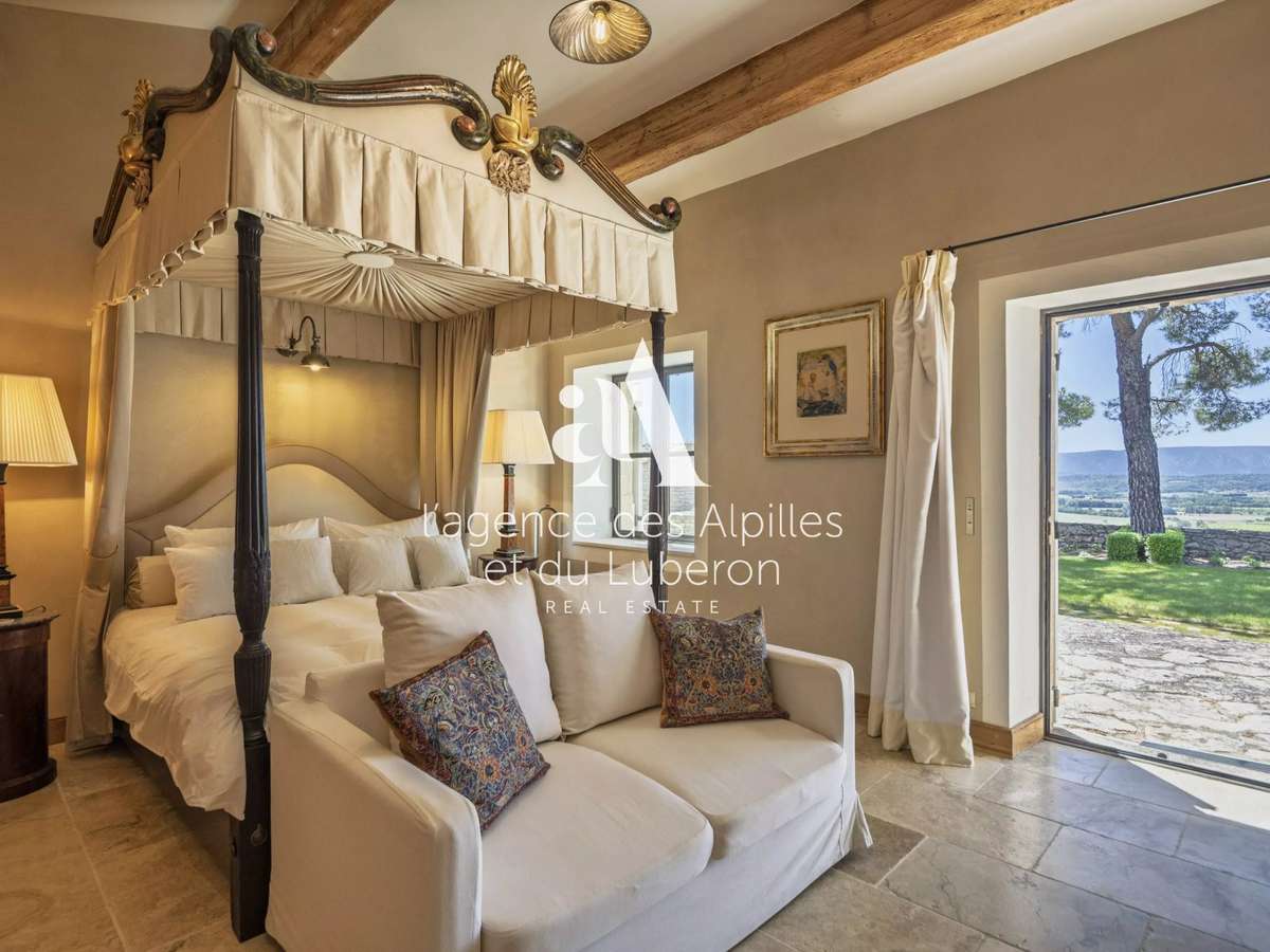 Property Joucas