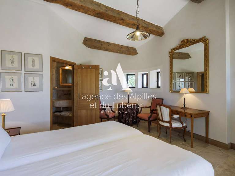 Propriété Joucas - 8 chambres - 5650m²