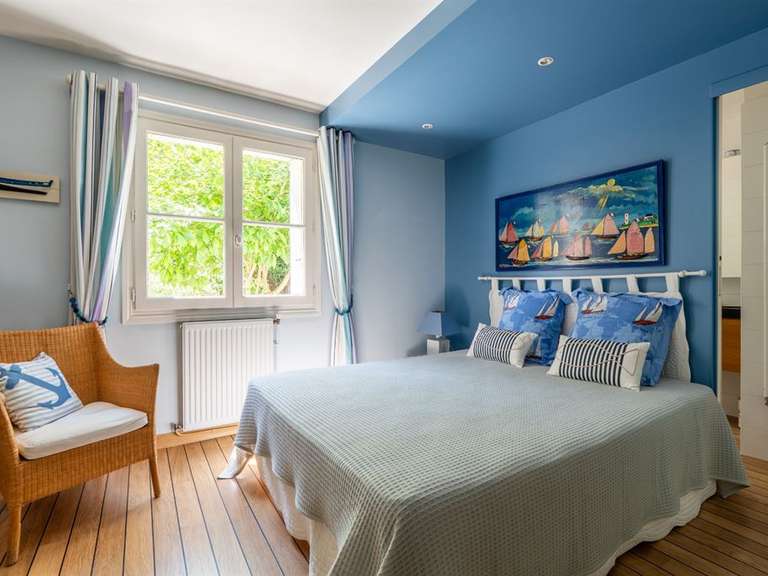 Maison Joué-lès-Tours - 3 chambres - 210m²