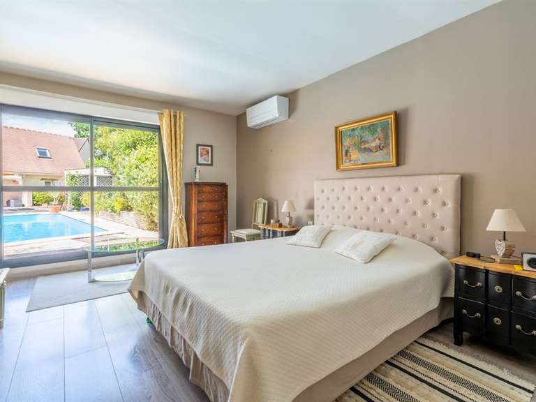 Maison Joué-lès-Tours - 3 chambres - 210m²