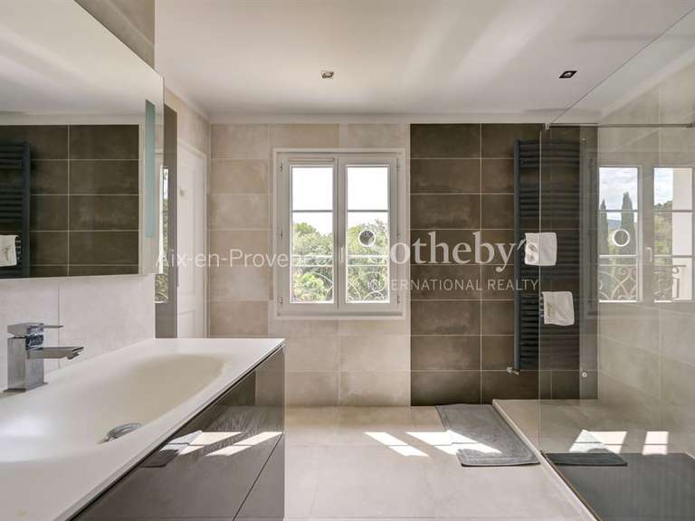 House Jouques - 4 bedrooms - 240m²