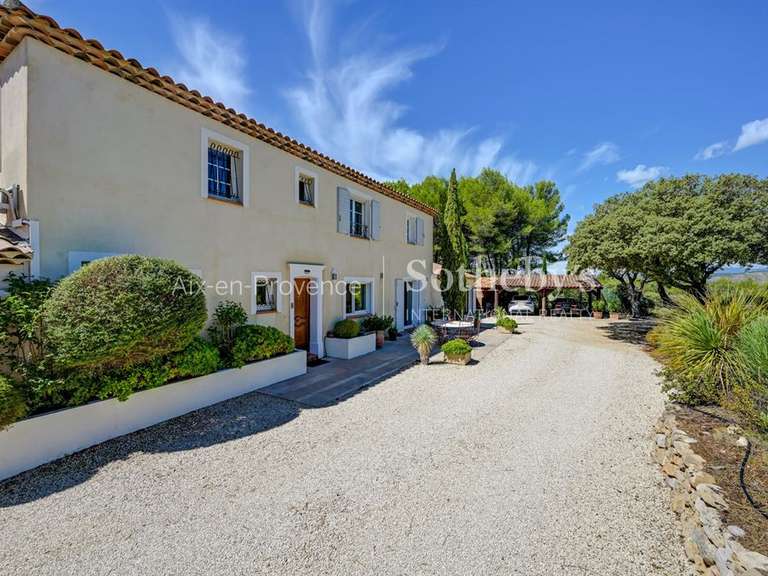 House Jouques - 4 bedrooms - 240m²