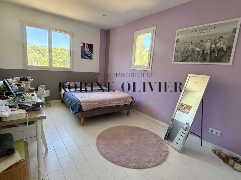 House Jouques - 6 bedrooms - 200m²