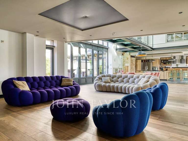 Maison Jouy-le-Moutier - 6 chambres - 530m²