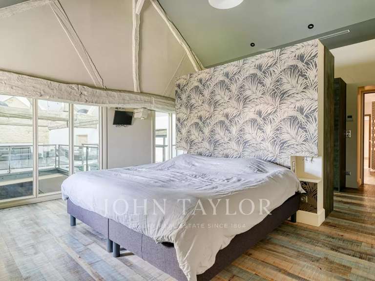 Maison Jouy-le-Moutier - 6 chambres - 530m²