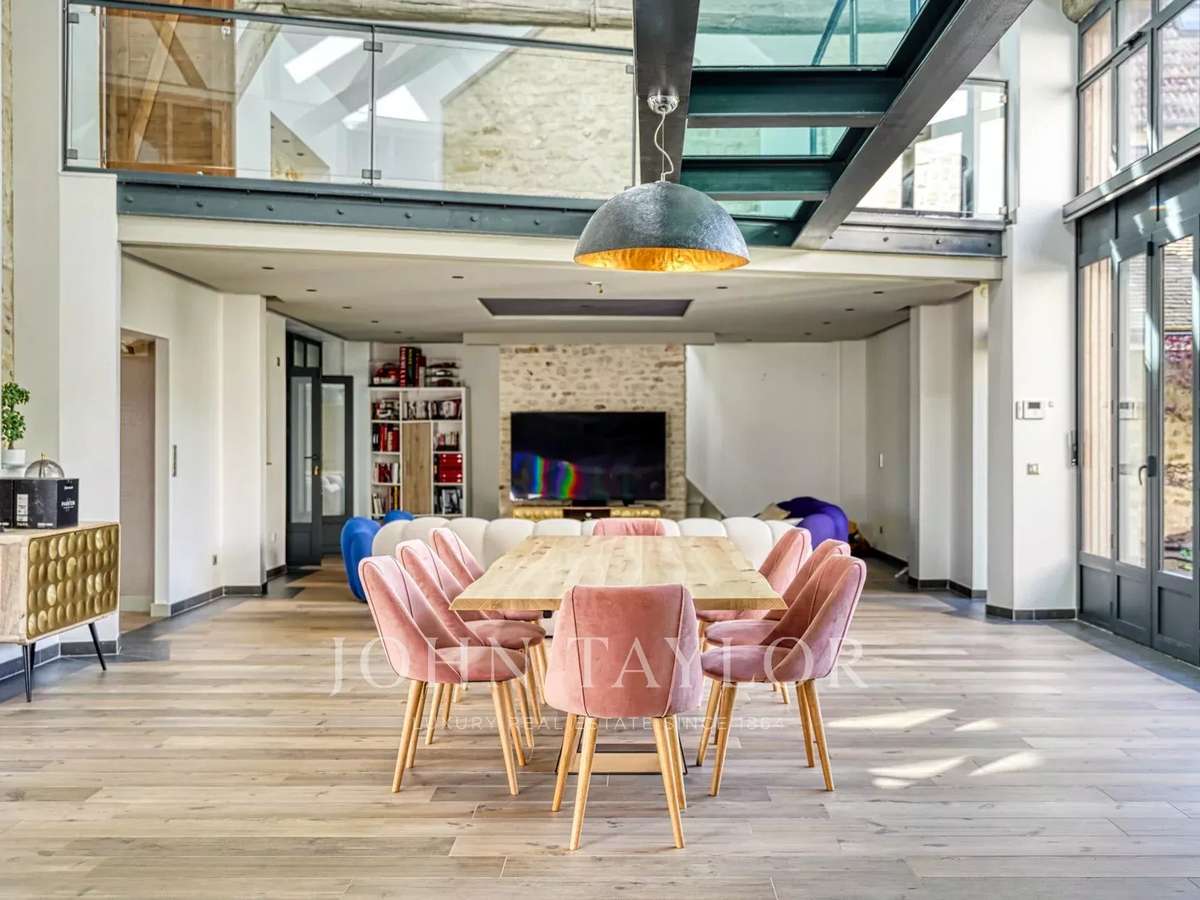 House Jouy-le-Moutier