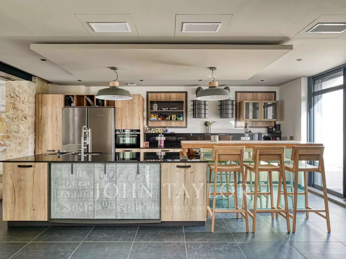 House Jouy-le-Moutier