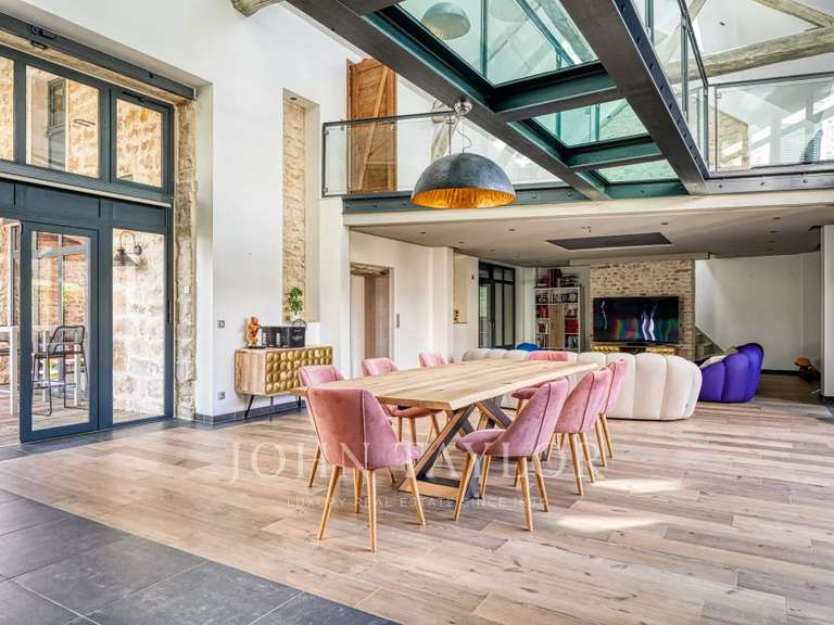 Maison Jouy-le-Moutier - 6 chambres - 530m²