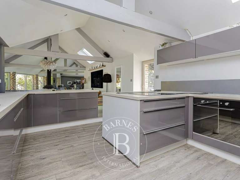Property Jouy-le-Potier - 3 bedrooms - 270m²