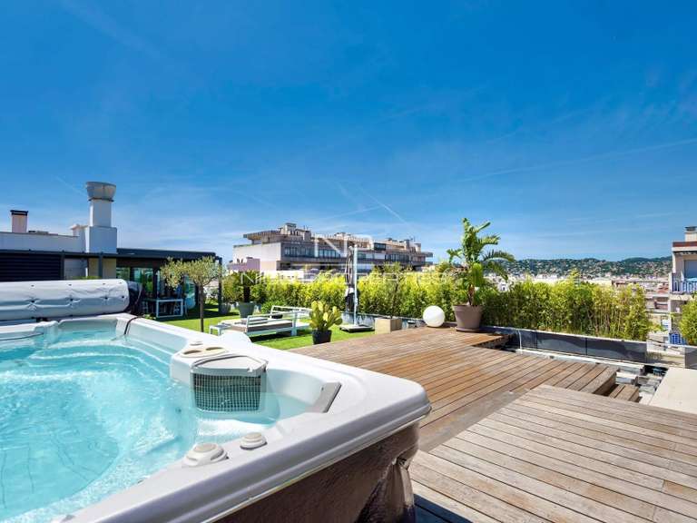 Apartment juan-les-pins - 4 bedrooms - 221m²