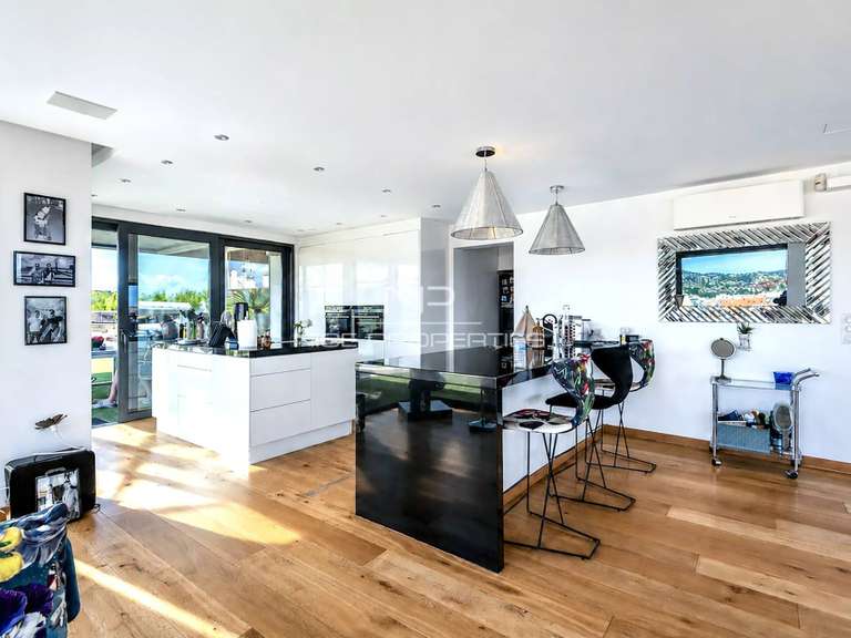 Appartement Juan-les-pins - 4 chambres - 485m²