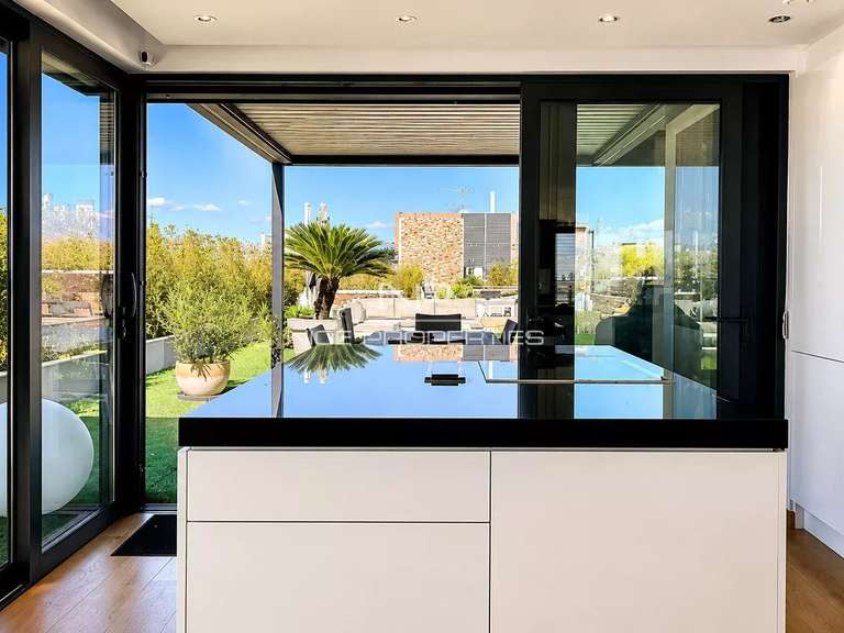 Apartment juan-les-pins - 4 bedrooms - 221m²