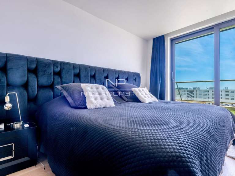 Apartment juan-les-pins - 4 bedrooms - 221m²