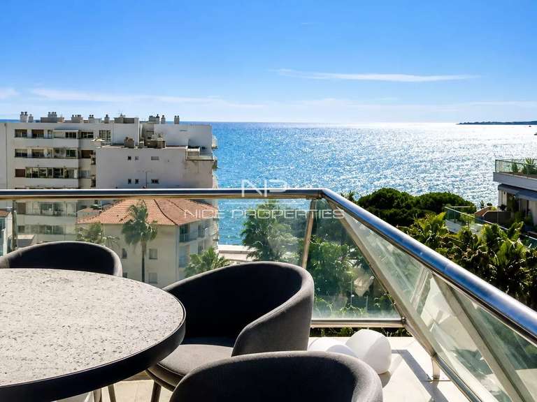Apartment juan-les-pins - 4 bedrooms - 221m²