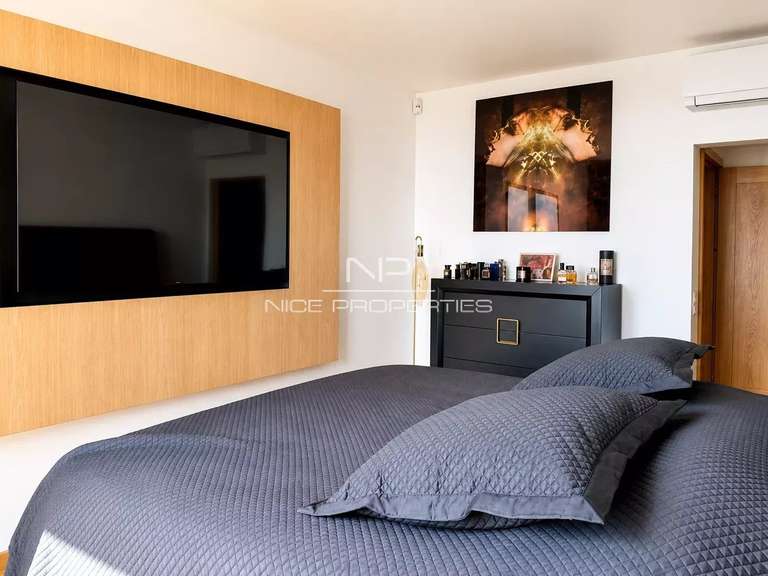 Apartment juan-les-pins - 4 bedrooms - 221m²