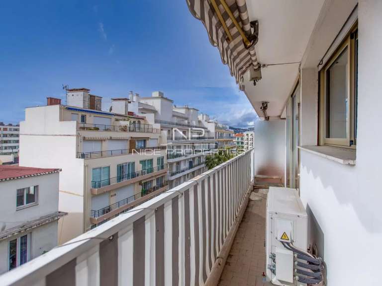 Appartement Juan-les-pins - 2 chambres - 81m²