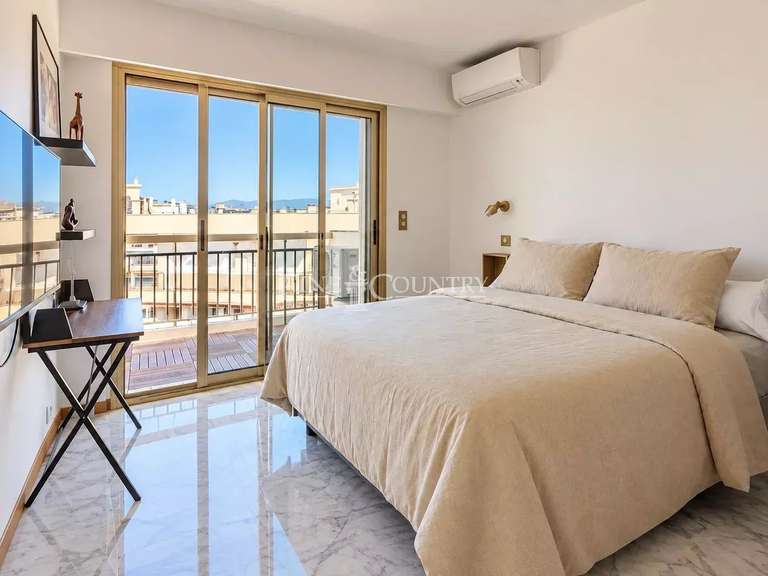 Appartement avec Vue sur mer Juan-les-pins - 4 chambres - 130m²