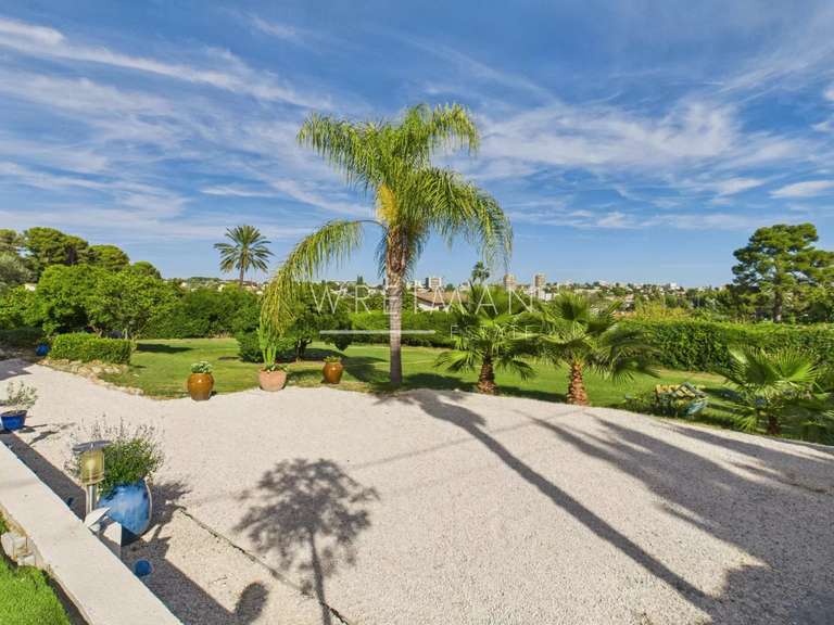 Maison Juan-les-pins - 4 chambres - 183m²