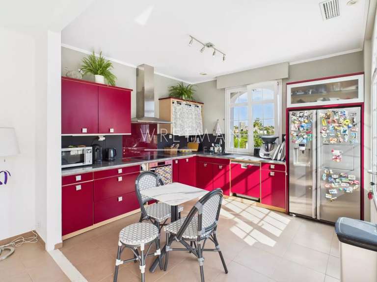 Maison Juan-les-pins - 4 chambres - 183m²