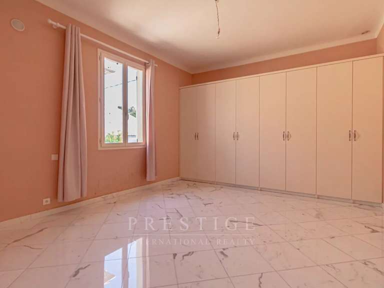 Maison Juan-les-pins - 2 chambres - 209m²