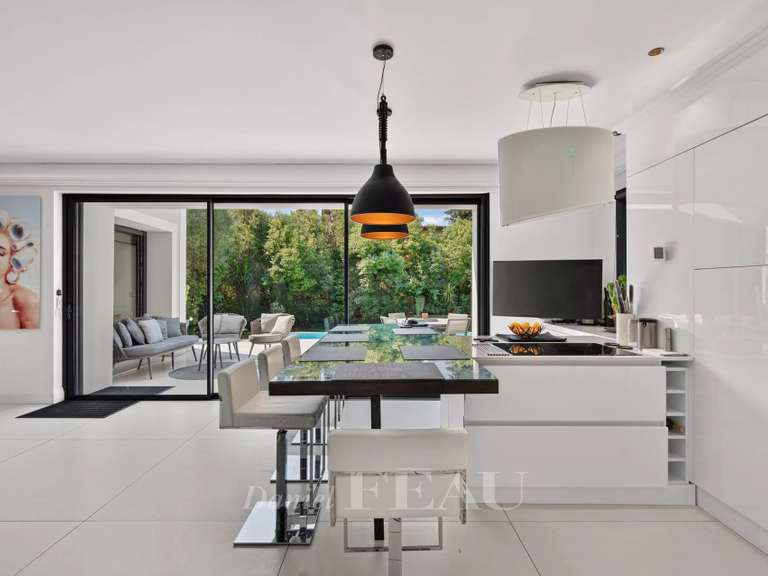 Maison Juan-les-pins - 5 chambres - 290m²