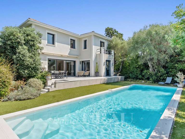 Maison Juan-les-pins - 5 chambres - 290m²