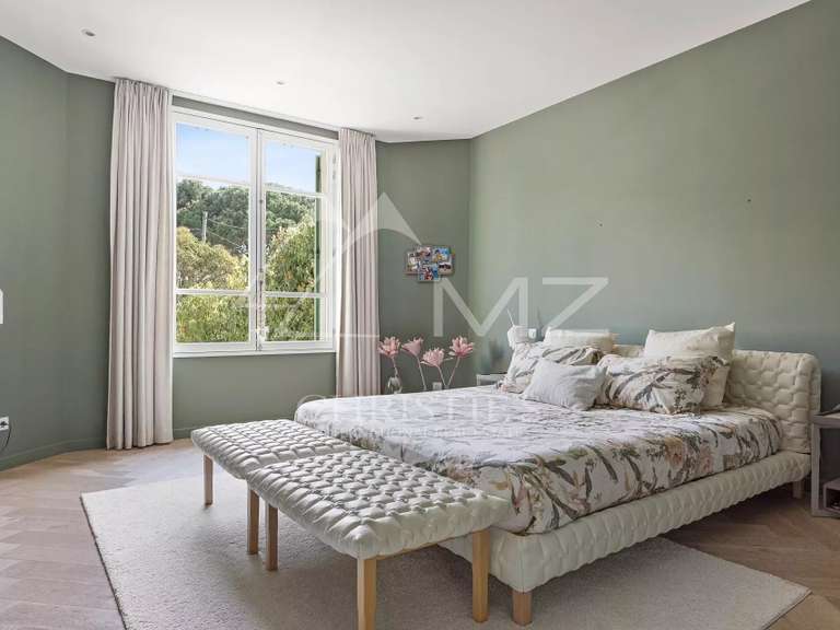 Villa Juan-les-pins - 5 chambres - 201m²