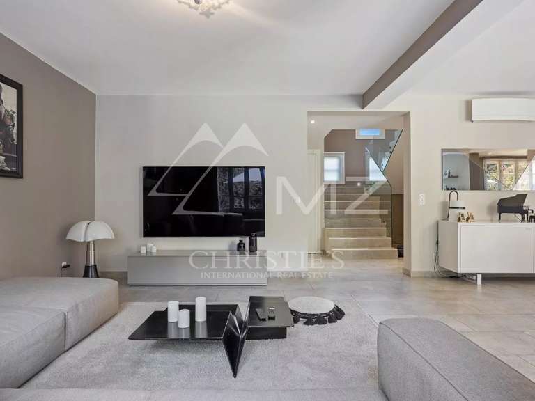 Villa Juan-les-pins - 5 chambres - 201m²