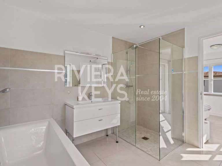 Villa avec Vue sur mer Juan-les-pins - 7 chambres - 346m²