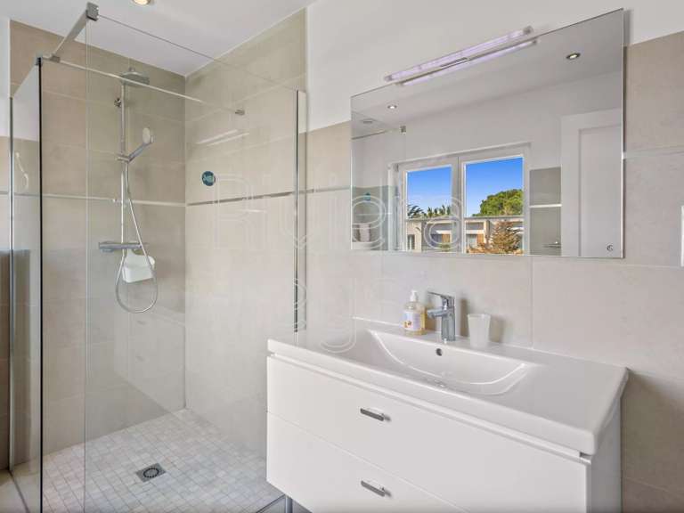 Villa avec Vue sur mer Juan-les-pins - 7 chambres - 346m²