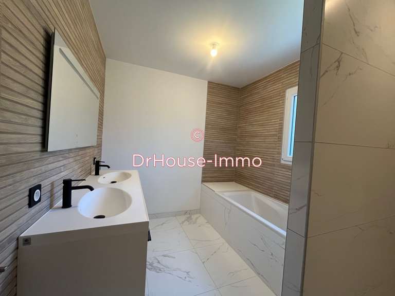 Villa Juigné-sur-Loire - 5 chambres - 139m²