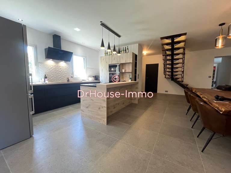 Villa Juigné-sur-Loire - 5 chambres - 139m²