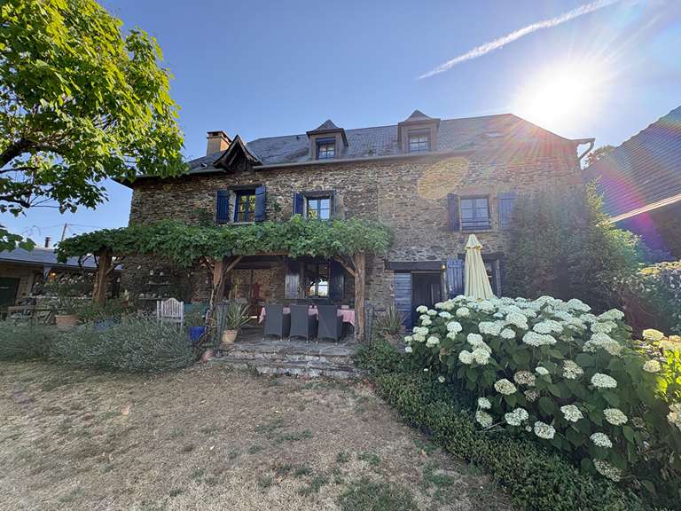 Maison Juillac - 6 chambres - 262m²